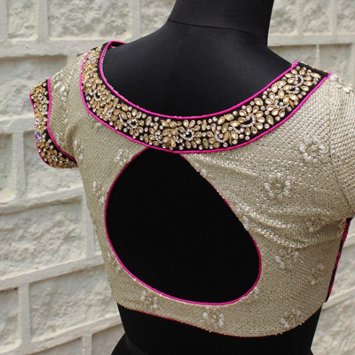 Pattern Neck Blouse